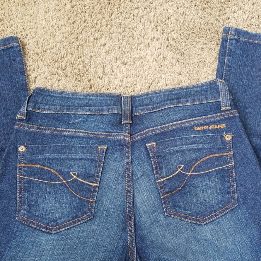 DKNY Soho jean with Flare leg -6R - Picture 7 of 8